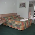 Runaway Bay Motor Inn